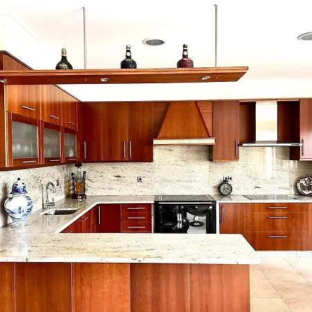 Casa Con Vinedos, A 5min De La Playa Nyaraló *